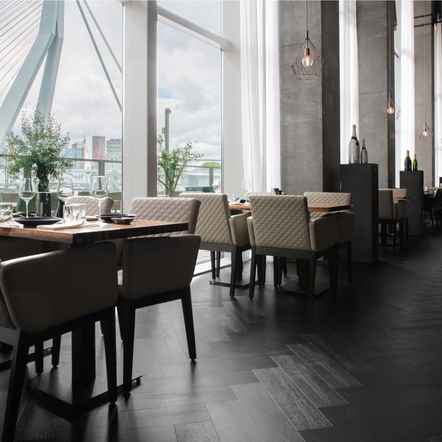 Vivafloors Visgraat Plak – Zwart Eiken